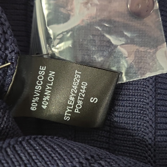 POMANDER PLACE Navy Knit Landry Dress - Picture 5 of 11